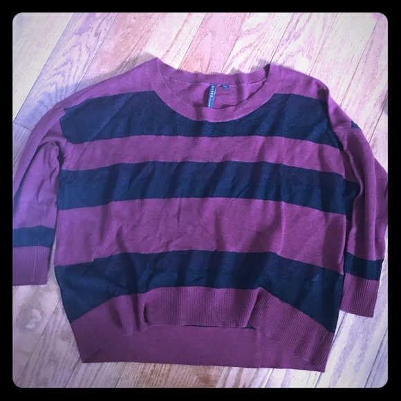 Guess Top Size Small - Picture 1 of 4